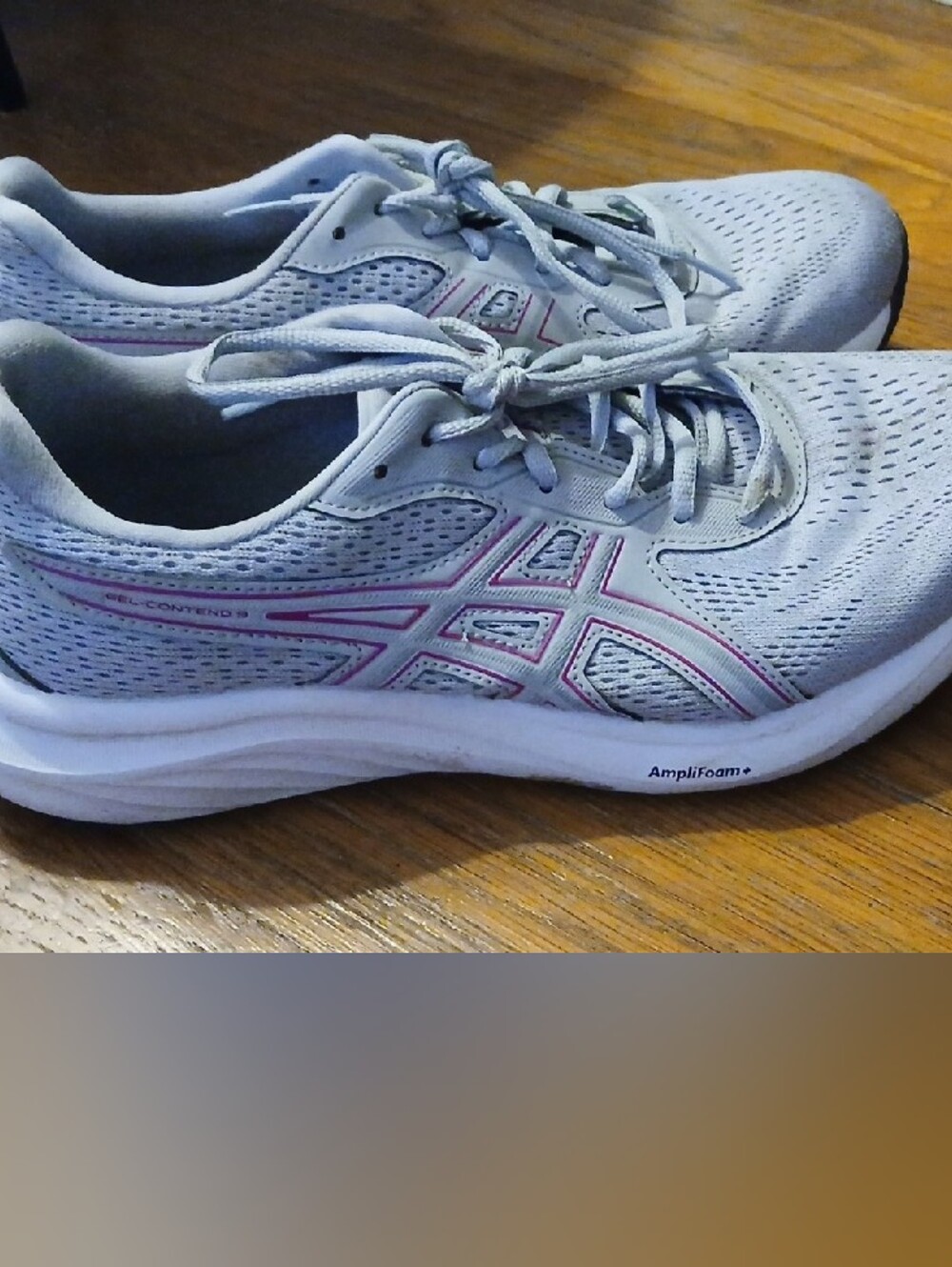 ASICS Women's Lightweight Running Shoes - Light Gray with Pink Accents
